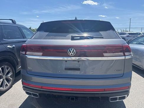 Used 2024 Volkswagen Atlas Cross Sport SEL Premium R-Line AWD/4WD image 11