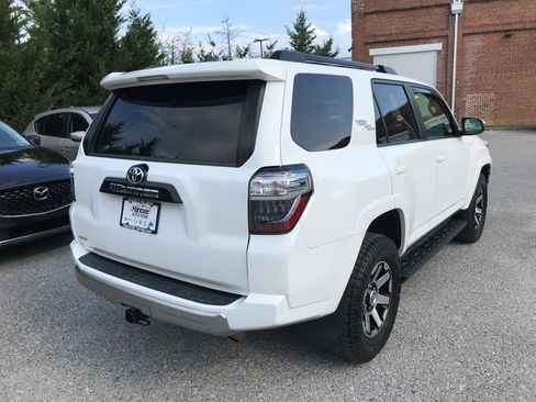 Used 2020 Toyota 4Runner TRD Off-Road image 7
