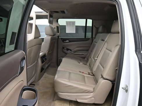 Used 2015 GMC Yukon XL SLT w/ Open Road Package RWD image 16
