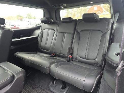 Certified 2025 Jeep Grand Wagoneer Series II Obsidian w/ Quick Order Packagew 28T AWD/4WD image 31