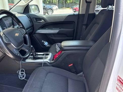 Used 2021 Chevrolet Colorado LT RWD image 6