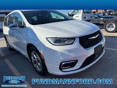 Used 2022 Chrysler Pacifica Limited