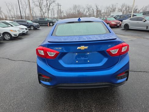 Used 2017 Chevrolet Cruze LT w/ Sun And Sound Package image 4