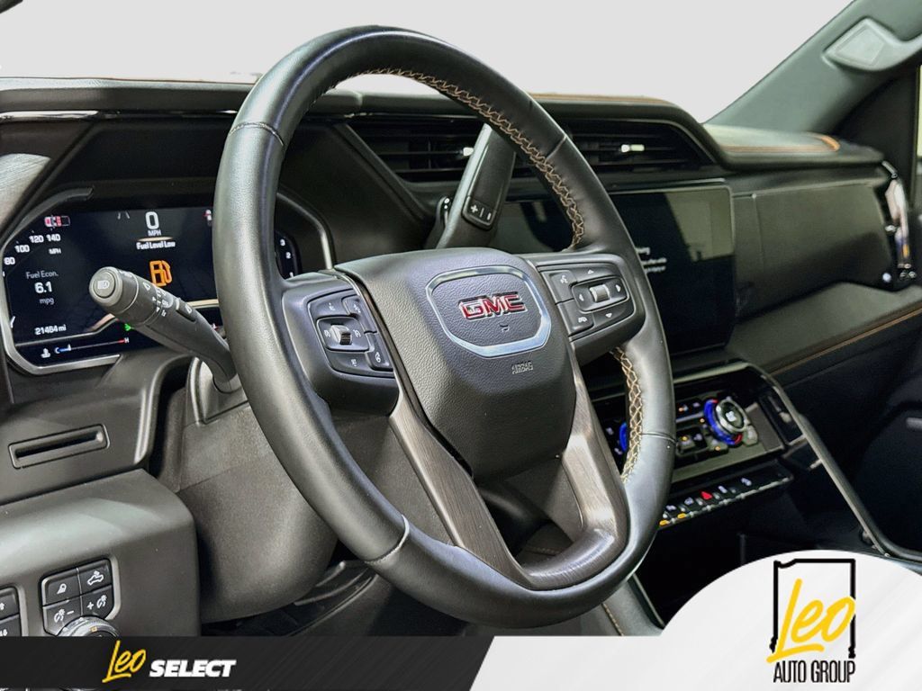Used 2025 GMC Sierra 2500 AT4 AWD/4WD image 14