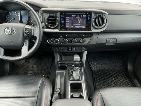 Used 2019 Toyota Tacoma TRD Pro AWD/4WD image 11