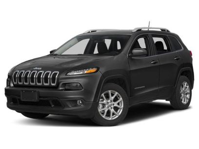 Used 2015 Jeep Cherokee Latitude w/ Comfort/Convenience Group