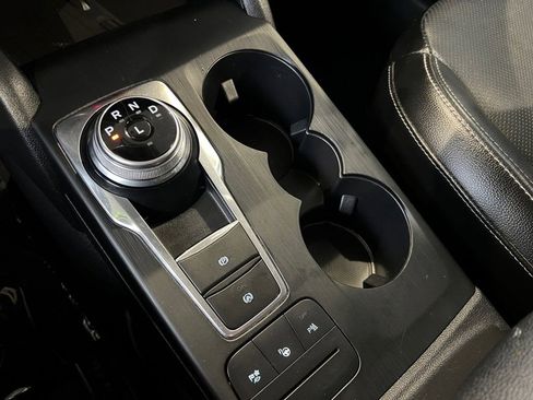 Used 2020 Ford Escape Titanium image 34