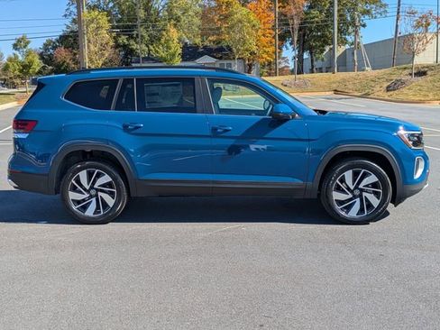 New 2026 Volkswagen Atlas SE FWD image 3