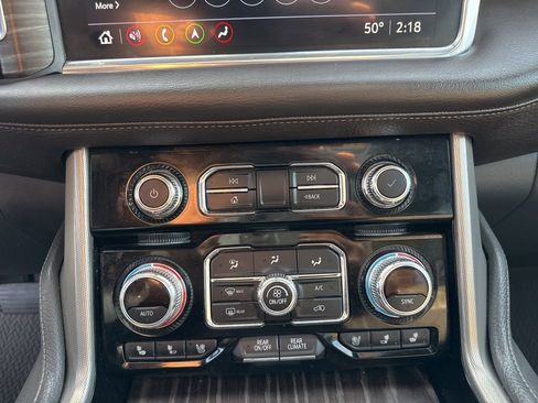 Used 2021 GMC Yukon Denali w/ Denali Premium Package image 19