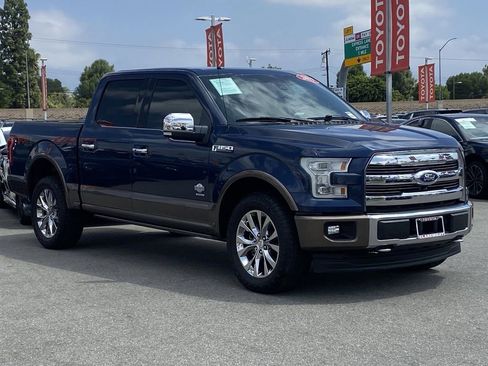 Used 2017 Ford F150 King Ranch w/ Equipment Group 601A Luxury AWD/4WD image 44