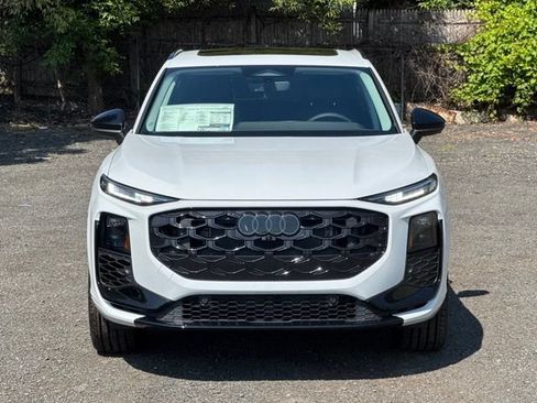 New 2026 Audi Q3 quattro 2.0T AWD/4WD image 3
