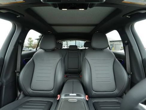 Used 2026 Mercedes-Benz GLC 300 4MATIC image 32