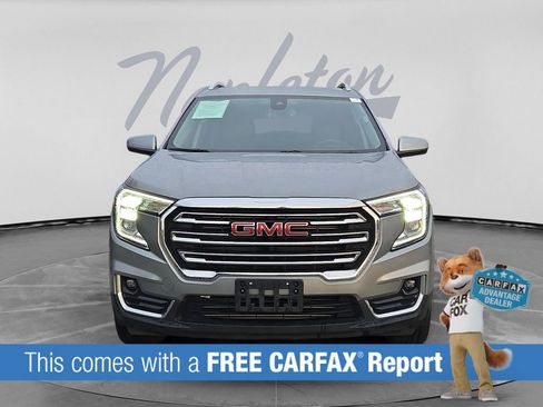 Used 2024 GMC Terrain SLT AWD/4WD image 2