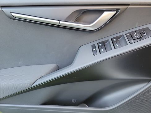 New 2026 Kia Niro LX FWD image 12