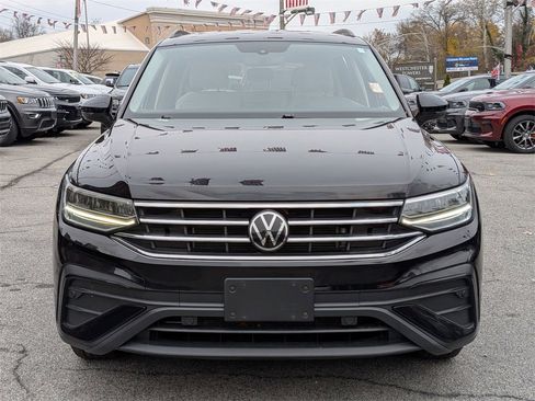 Used 2023 Volkswagen Tiguan S image 3