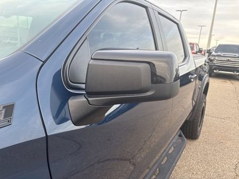 Used 2021 Chevrolet Silverado 1500 LT Trail Boss w/ Convenience Package II image 13