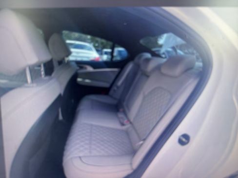Used 2022 Genesis G70 3.3T RWD image 4