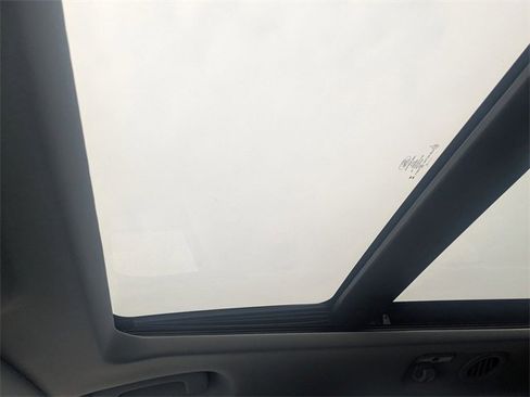 Used 2024 Ford Explorer XLT w/ Equipment Group 202A image 24