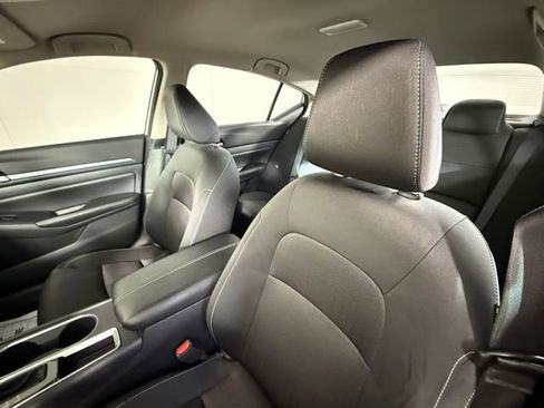 Used 2022 Nissan Altima 2.5 SV image 13