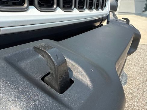 Used 2024 Jeep Wrangler Unlimited Sport AWD/4WD image 18