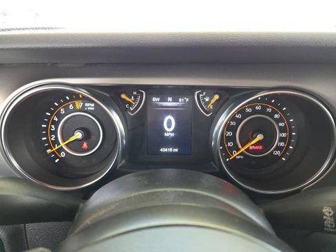 Used 2019 Jeep Wrangler Sport w/ Quick Order Package 23S AWD/4WD image 14
