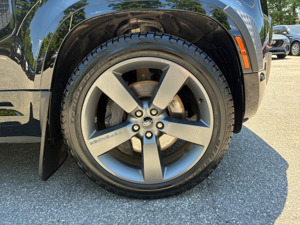 Certified 2024 Land Rover Defender 130 Outbound AWD/4WD image 25