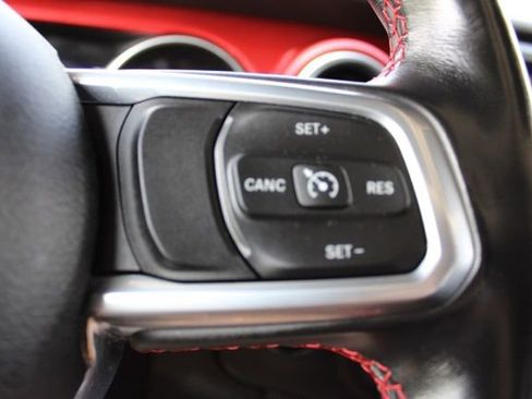 Used 2021 Jeep Wrangler Unlimited Rubicon AWD/4WD image 32