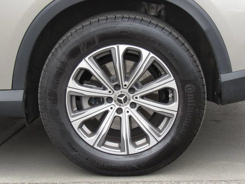 Used 2023 Mercedes-Benz GLC 300 4MATIC image 34