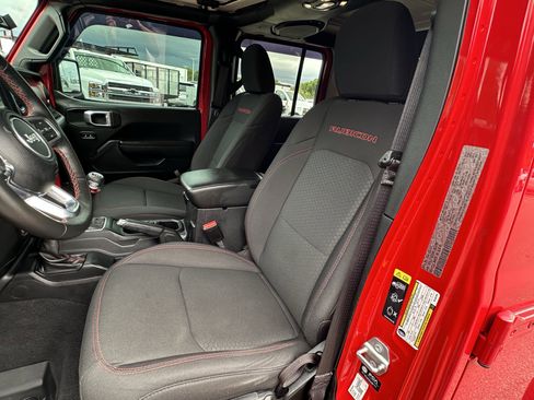 Used 2021 Jeep Gladiator Rubicon w/ Cold Weather Group image 28