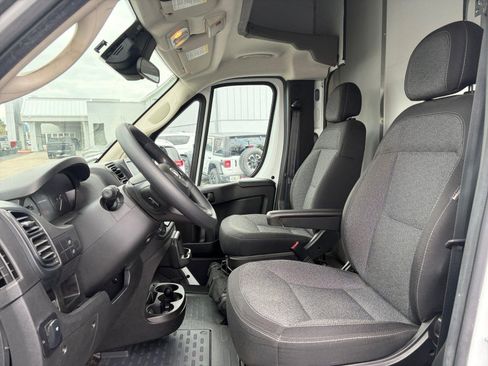 Used 2023 RAM ProMaster 3500 FWD image 12