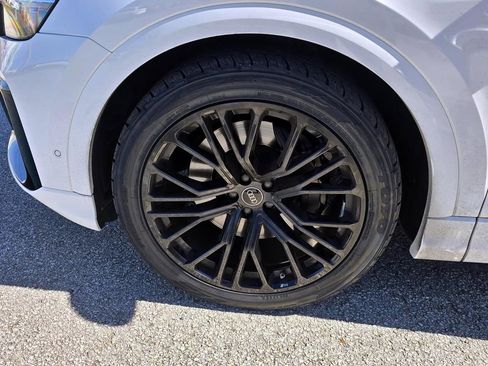 Used 2024 Audi SQ8 Premium Plus image 9