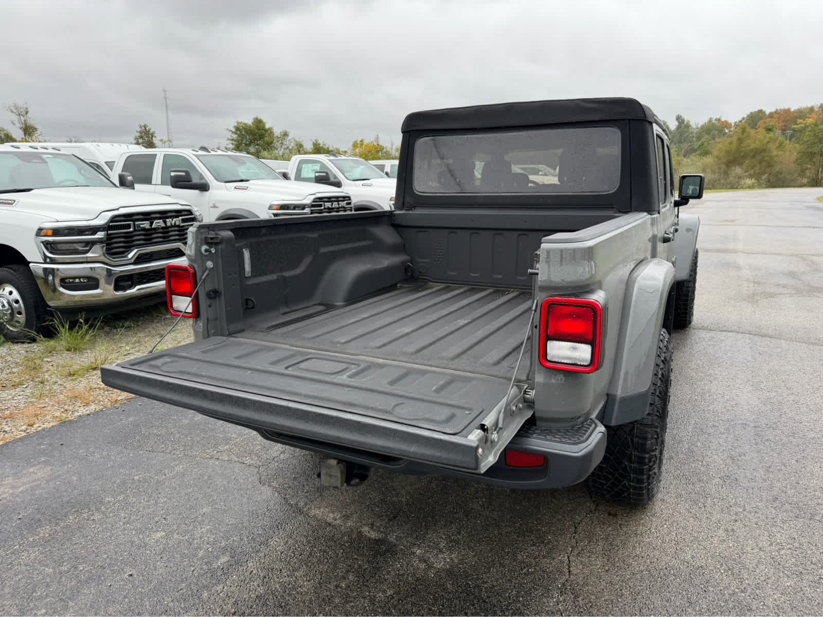 Used 2023 Jeep Gladiator Mojave w/ Cold Weather Group AWD/4WD image 2