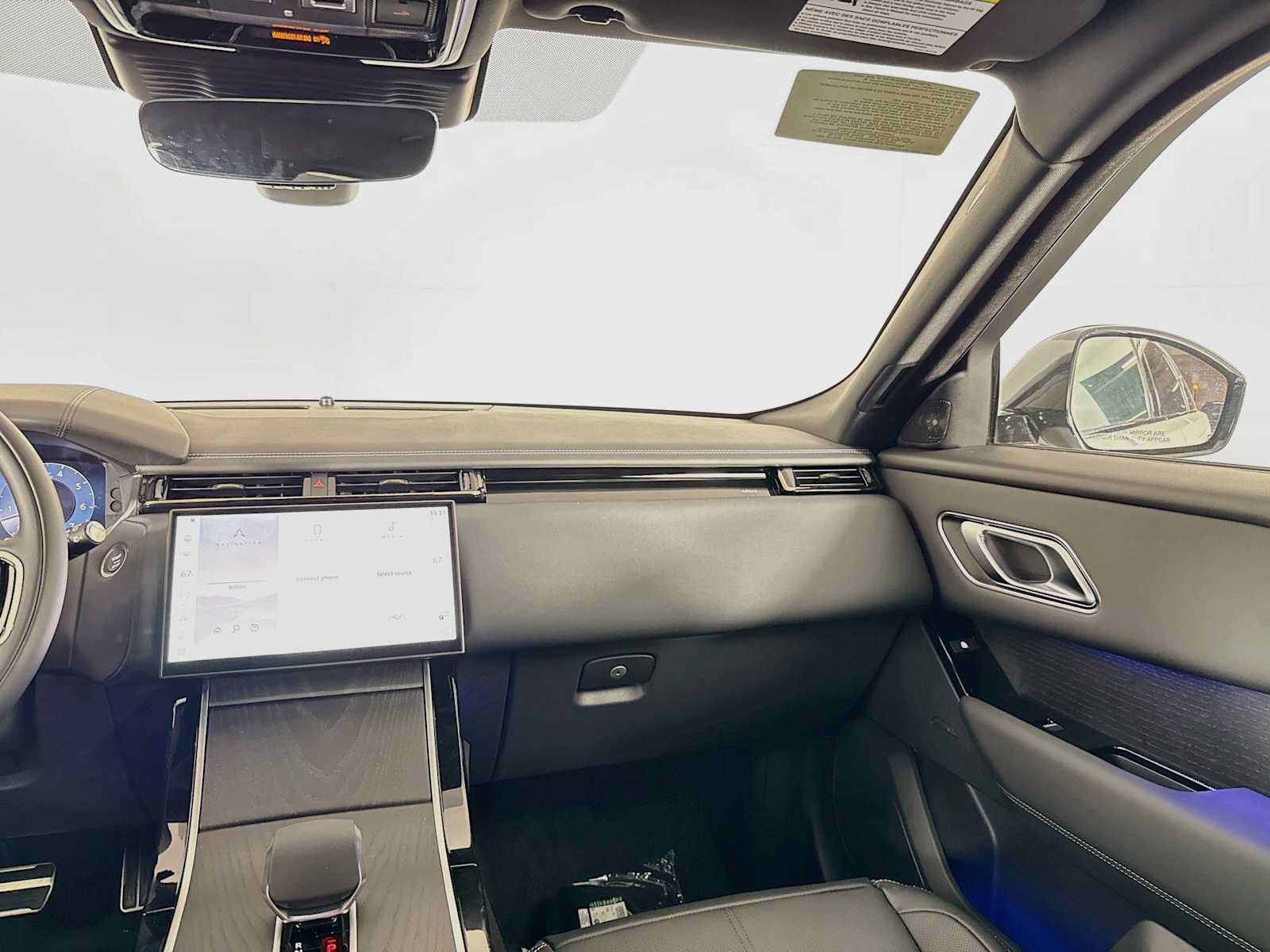 New 2026 Land Rover Range Rover Velar Belgravia AWD/4WD image 33