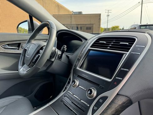 Used 2019 Lincoln Nautilus Reserve image 27