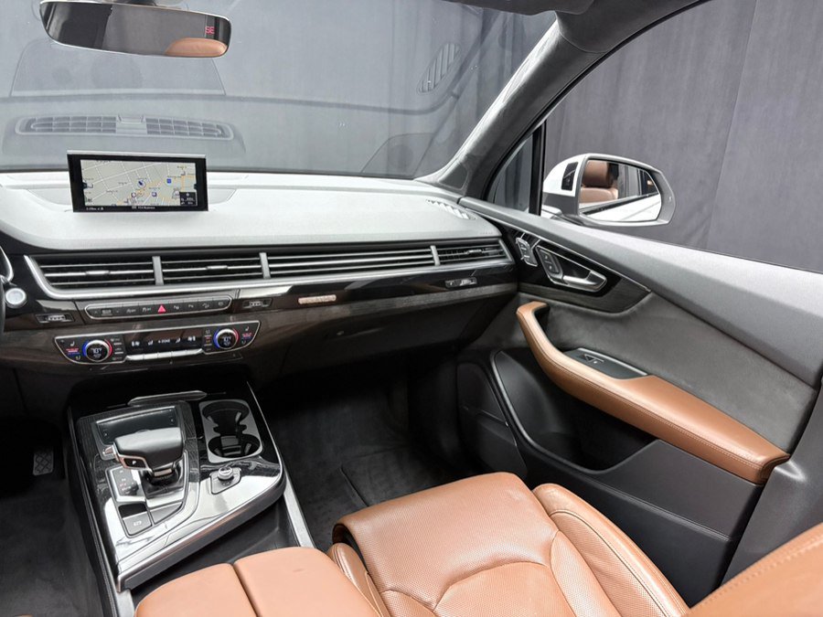 Used 2019 Audi Q7 3.0T Prestige w/ Prestige Package AWD/4WD image 39