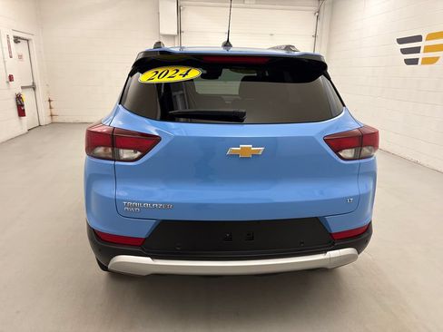 Used 2024 Chevrolet TrailBlazer LT w/ Convenience Package AWD/4WD image 4