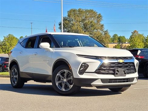 Used 2023 Chevrolet Blazer LT image 20