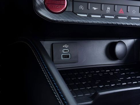 Used 2024 Ford Mustang GT Premium RWD image 13