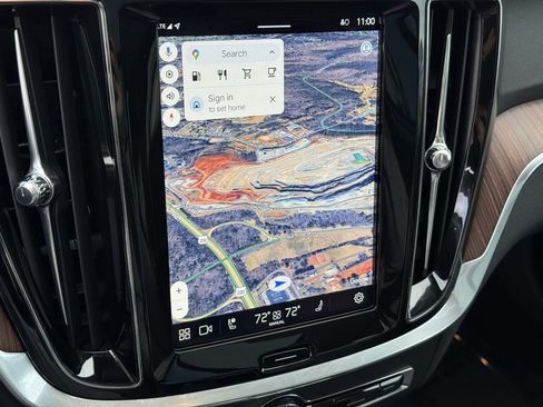 Certified 2025 Volvo V60 B5 Cross Country Plus image 25