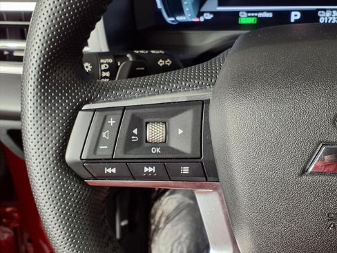 Used 2024 Mitsubishi Outlander SE image 30