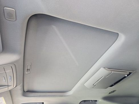 Used 2020 GMC Yukon XL SLT w/ Open Road Package image 26