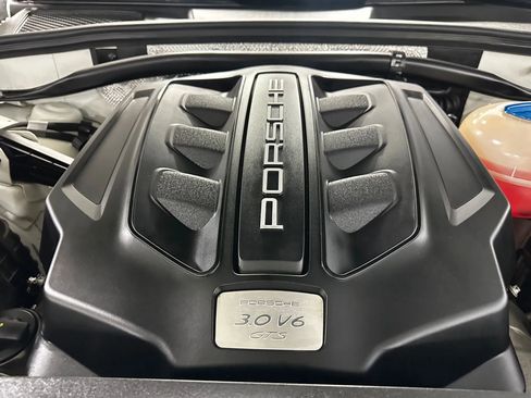 Used 2018 Porsche Macan GTS image 33