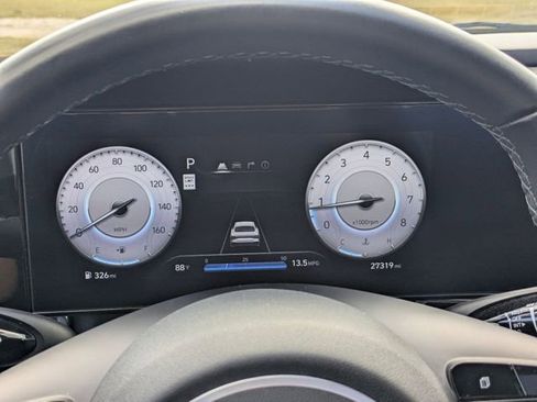 Used 2025 Hyundai Elantra SEL FWD image 18