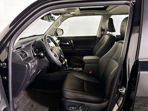Used 2024 Toyota 4Runner TRD Off-Road Premium w/ Moonroof Package AWD/4WD image 11