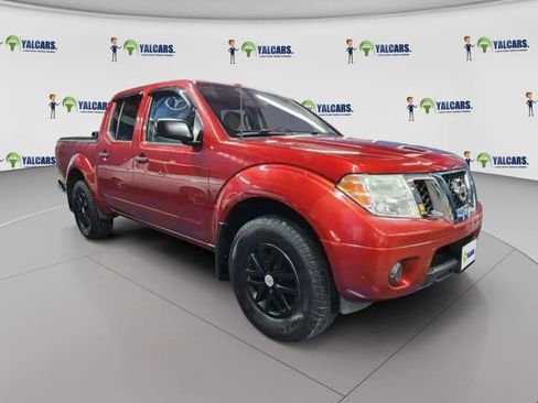 Used 2014 Nissan Frontier SV image 2