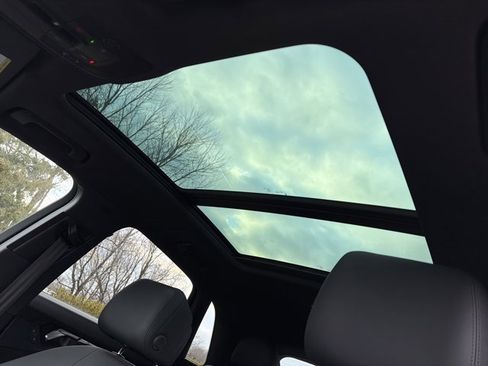 Used 2025 Audi Q3 2.0T Premium image 23