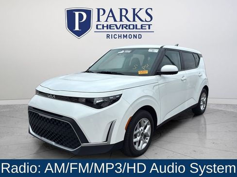 Used 2024 Kia Soul LX w/ Option Group 015 image 3