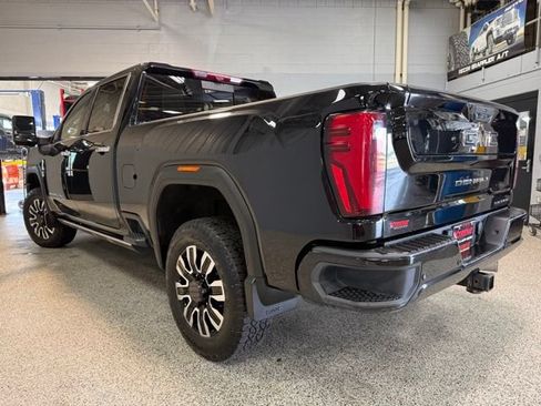 Used 2024 GMC Sierra 2500 Denali Ultimate AWD/4WD image 4