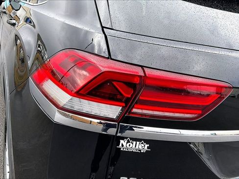 Used 2022 Volkswagen Atlas Cross Sport SE image 30