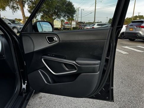 Used 2024 Kia Soul LX w/ Option Group 015 image 13